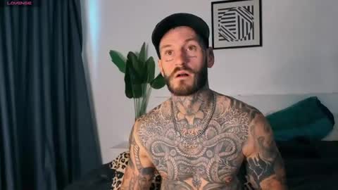 lucasexclusive online show from August 6, 4:43 am