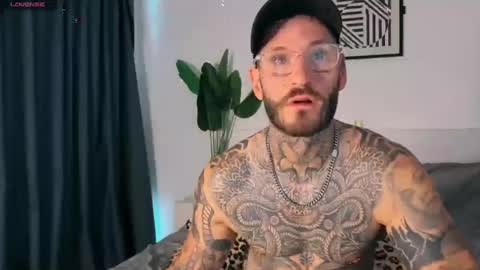 lucasexclusive online show from August 7, 4:44 am