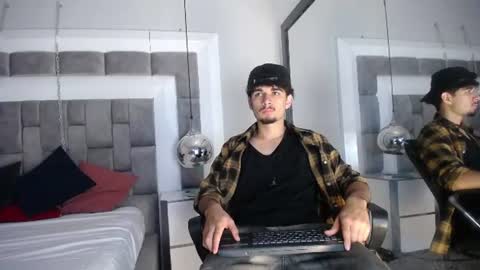lucasthomson_ online show from June 18, 3:56 am