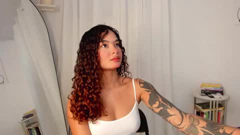 Lucia online show from March 7, 6:54 pm