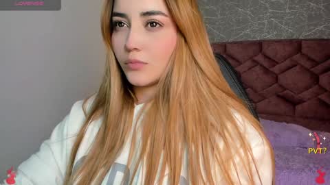 lucia star  online show from January 28, 10:56 pm