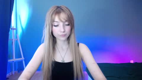Snapshot of luciacam20 chatting on February 18, 1:55 pm Lucy online show from February 18, 1:55 pm
