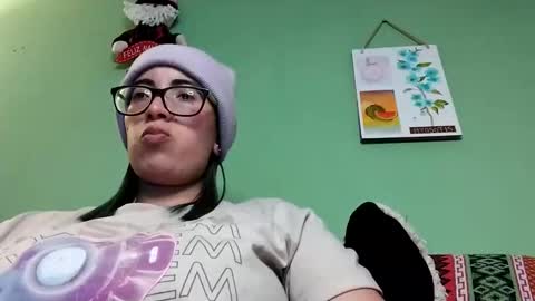 Dani 3 online show from February 18, 7:09 pm