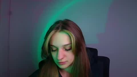 Lucie online show from December 22, 10:16 pm