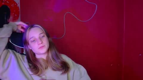 Lucie online show from December 4, 11:26 pm