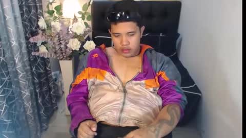 Luciferhotcum online show from February 1, 10:15 am