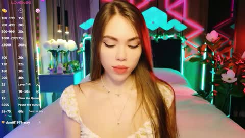 MimiFors online show from September 10, 5:14 pm