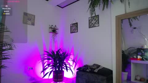 luciiana online show from March 2, 5:12 am