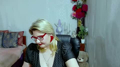 Lucille Fenly online show from March 9, 11:31 pm