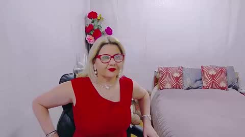 Lucille Fenly online show from January 17, 1:37 am