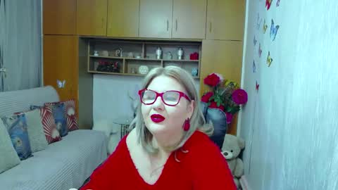 Lucille Fenly online show from October 21, 11:41 pm