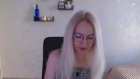 Arina online show from March 11, 12:30 pm