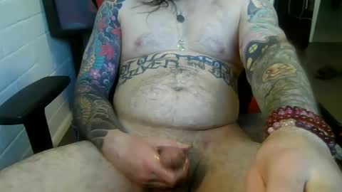 lucky_eh92 online show from April 28, 9:08 pm