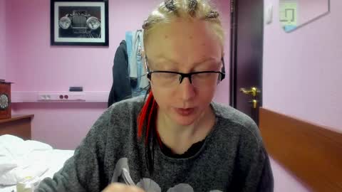 Snapshot of lucky_licky20 chatting on February 24, 6:05 am lucky_licky20 online show from February 24, 6:05 am
