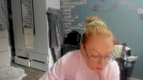 Snapshot of lucky_licky20 chatting on October 9, 1:11 am lucky_licky20 online show from October 9, 1:11 am