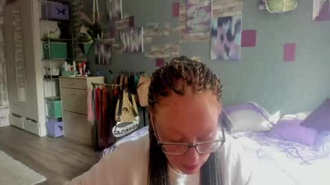 lucky_licky20 online show from May 20, 2:41 am