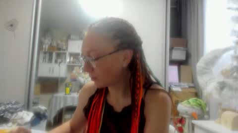 lucky_licky20 online show from November 17, 2:25 am