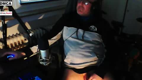        call me  Stefan online show from January 17, 1:24 pm