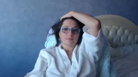 luckylinda23 online show from September 26, 11:40 am