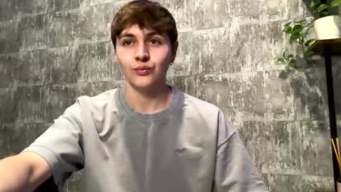 Ricky online show from December 15, 9:44 pm