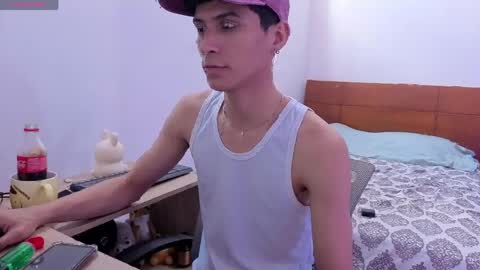 Lu Independent Model online show from April 2, 5:31 pm