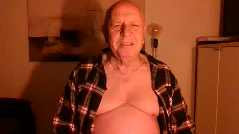 Luclostops online show from November 18, 4:15 am