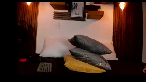 Lucy online show from April 28, 2:38 am