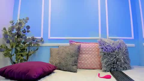 Snapshot of lucy_canel chatting on October 4, 7:00 pm lucy_canel online show from October 4, 7:00 pm