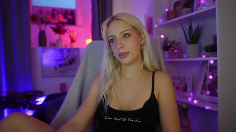 Cutie Lucy online show from July 28, 6:20 pm