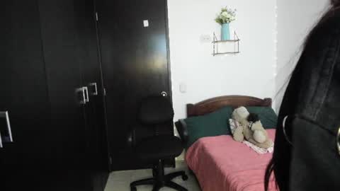 Lucy online show from July 5, 12:03 am