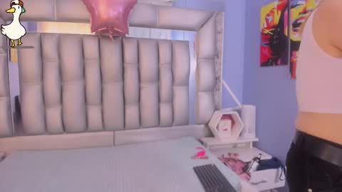  SleepyAbuela online show from November 10, 1:58 pm