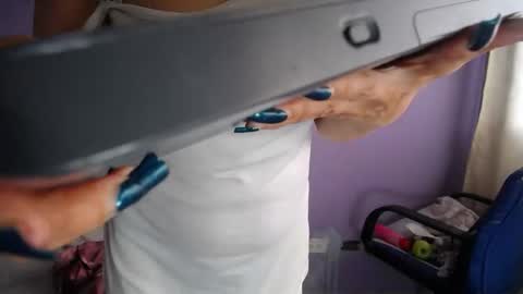  SleepyAbuela online show from April 7, 1:35 pm