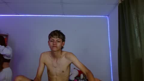 lucy_y_jacob online show from September 29, 10:20 pm