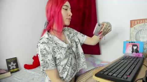 lucyblood online show from May 16, 1:57 am