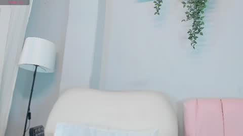 lucycarterr online show from June 27, 5:24 am