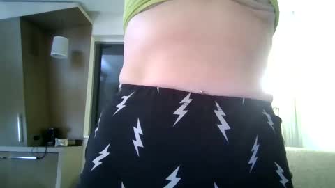 Lucy Loves Lookers online show from December 5, 5:32 am