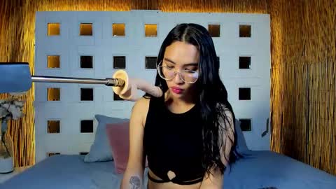 Lucy Liiu online show from January 31, 8:06 pm