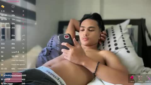 luda_69 online show from April 2, 6:43 am