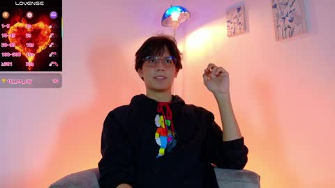 Lui online show from March 19, 4:18 am