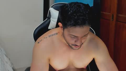 luis_baptista online show from November 20, 1:59 am