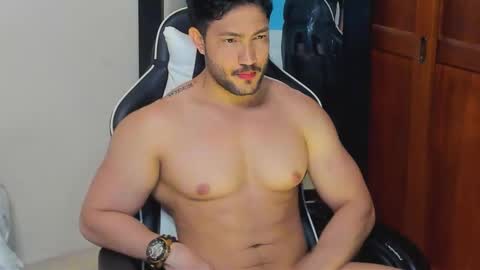 luis_baptista online show from December 5, 12:32 am