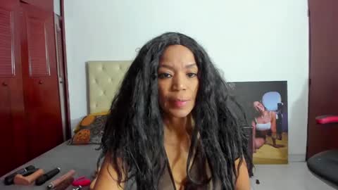 Snapshot of luissa_s1 chatting on February 19, 11:38 am Luissa online show from February 19, 11:38 am