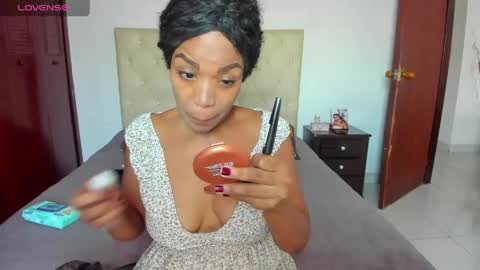 Luissa online show from April 19, 1:23 pm