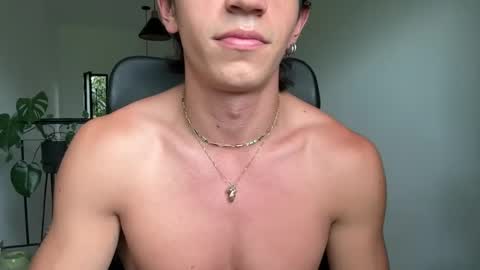 Luis V online show from November 17, 7:05 pm