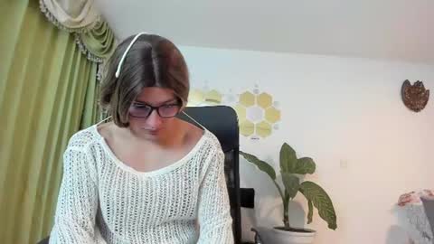 Luka Castillo online show from June 14, 3:19 am
