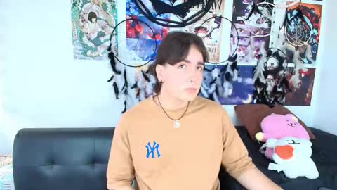 Snapshot of lukashollow chatting on October 18, 6:56 pm lukas 3 online show from October 18, 6:56 pm