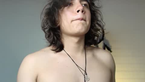 Snapshot of lukashollow chatting on January 29, 12:01 am lukas 3 online show from January 29, 12:01 am