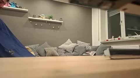 lukasschoetz online show from November 24, 4:38 pm