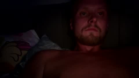 lukeeeeey96 online show from July 12, 9:51 pm