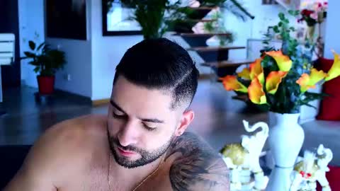 Lukhas f4f online show from February 21, 9:40 pm